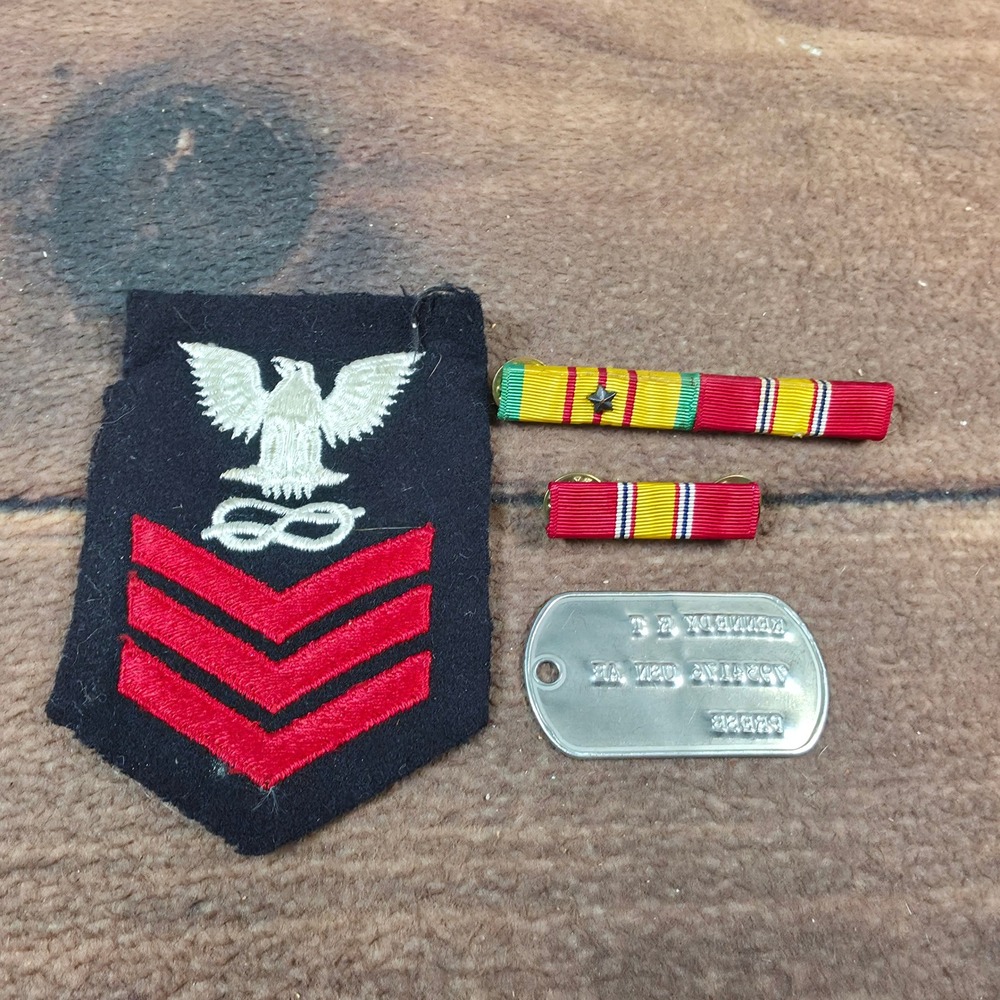 US Navy Petty Officer 2nd Class Rank Patch Ribbons Dog Tag Set OS Navy Good Vtg